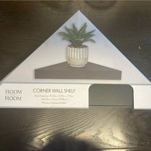 Instant corner shelf!